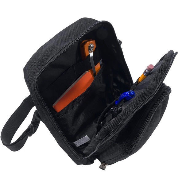 COPY - Carhartt Unisex Adult Zip, Adjustable Crossbody bag - Picture 3 of 4